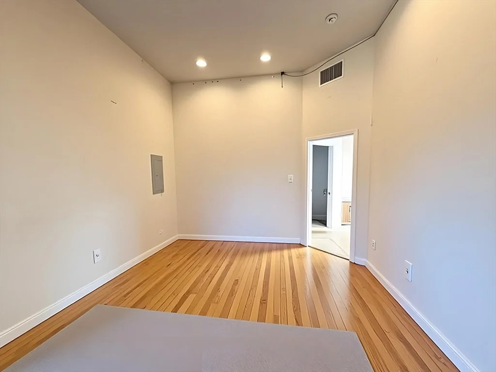 11 Vancouver St, Fenway