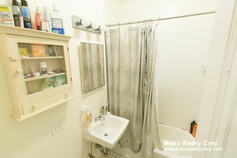 85 Strathmore Rd, Brighton