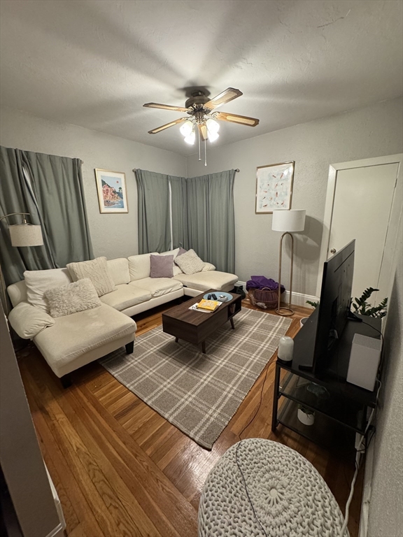 65 Edward St, Medford