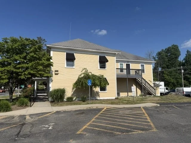 1 Main St, Brimfield