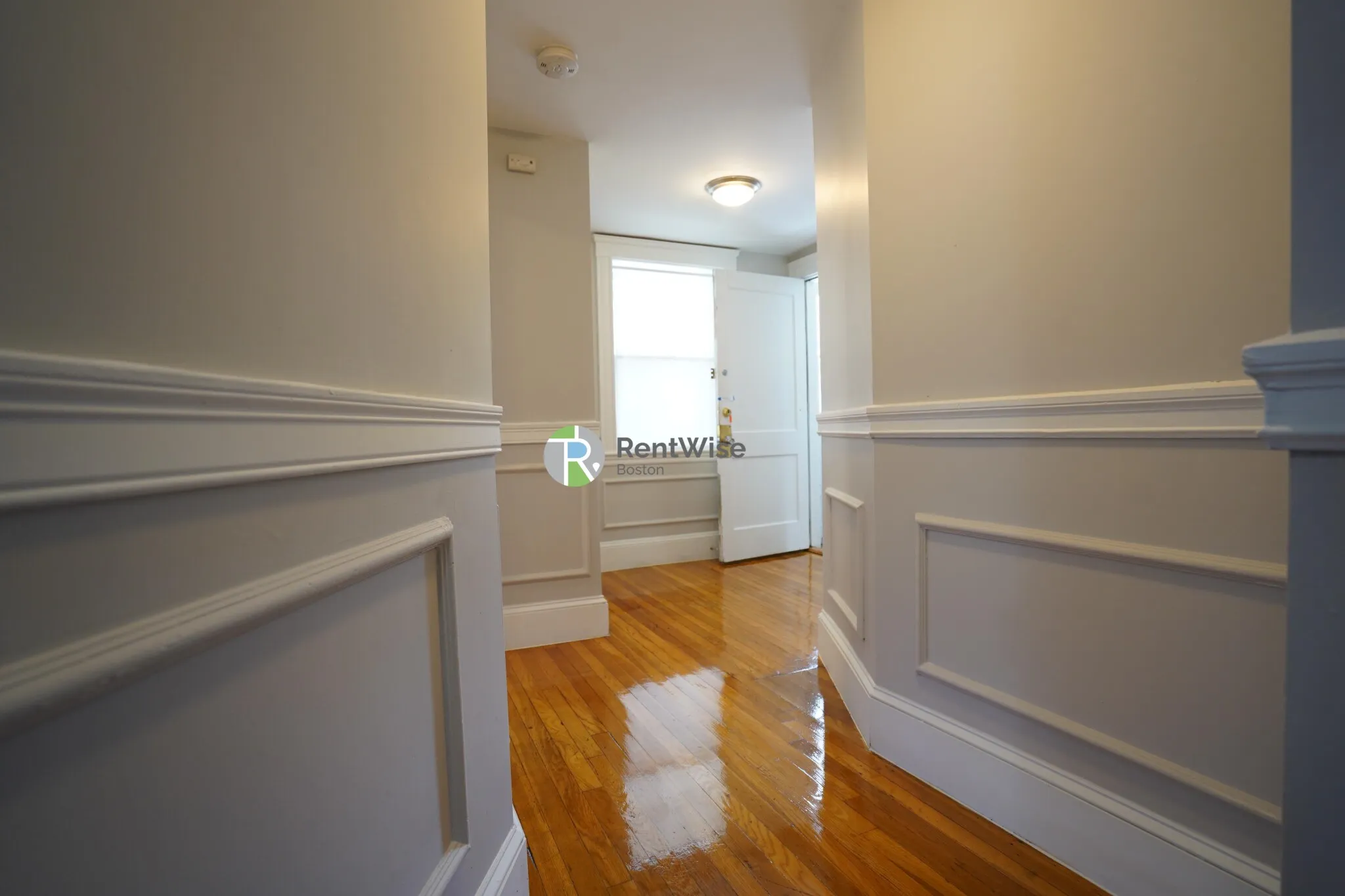 136 Arlington St, Oak Square