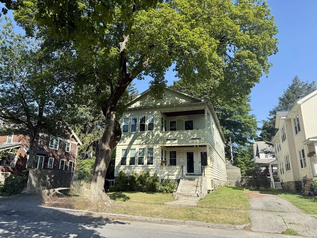 9 Underwood St, West Side