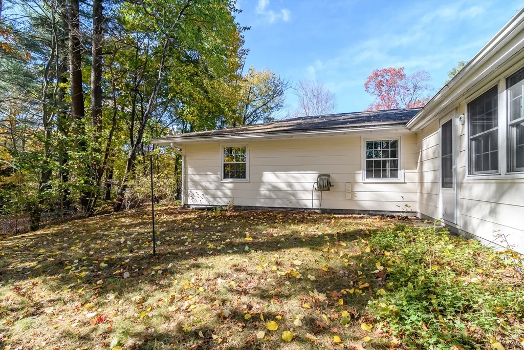 3 Hickory Ln, Nobscot