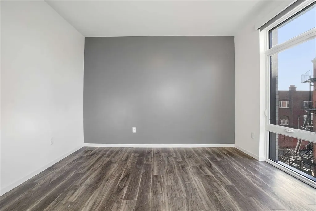 839 Beacon St, Fenway