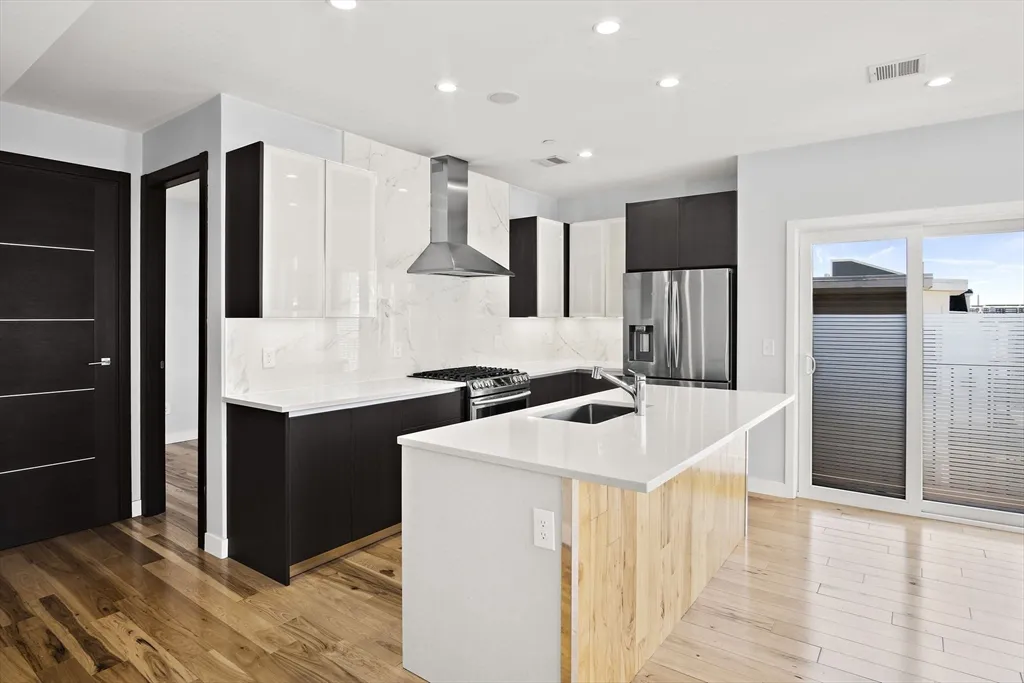 39 Lexington St, Eagle Hill