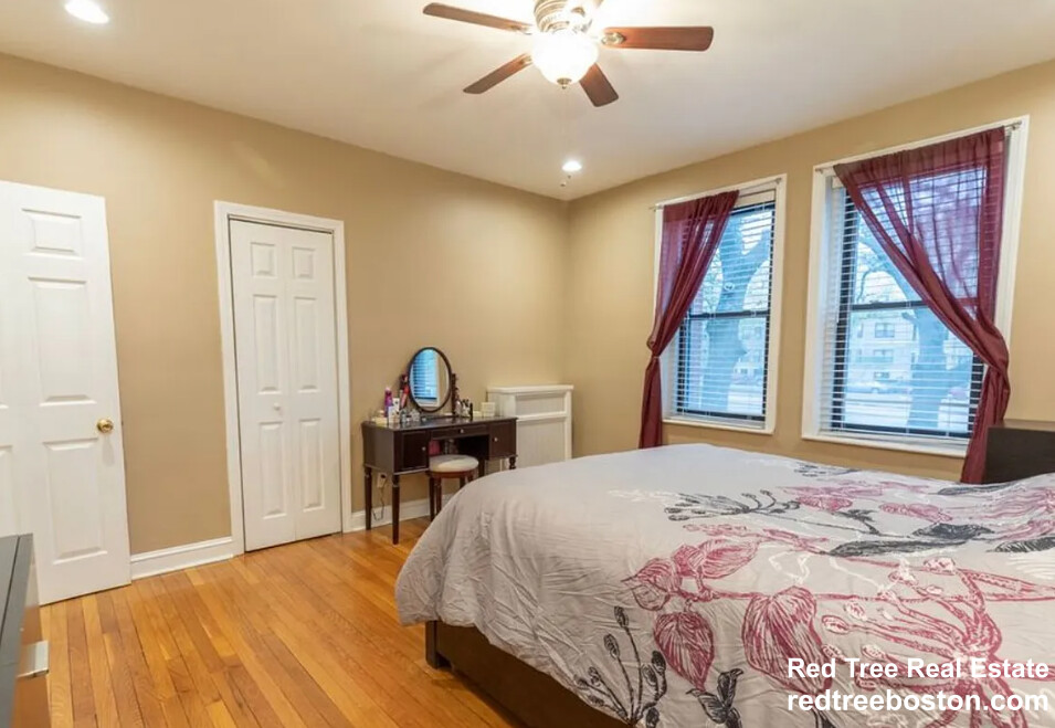 1404 Commonwealth Ave, Brighton