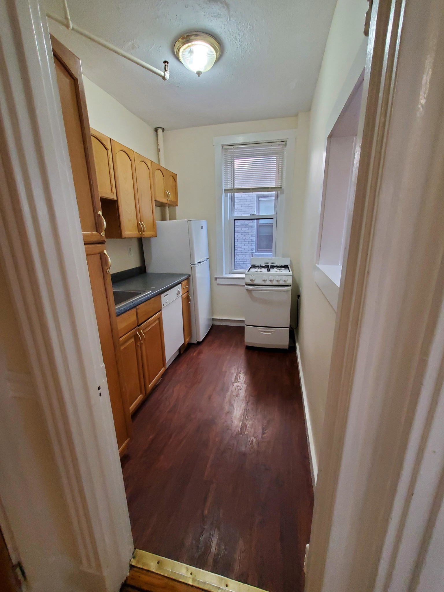 364 Riverway, Mission Hill