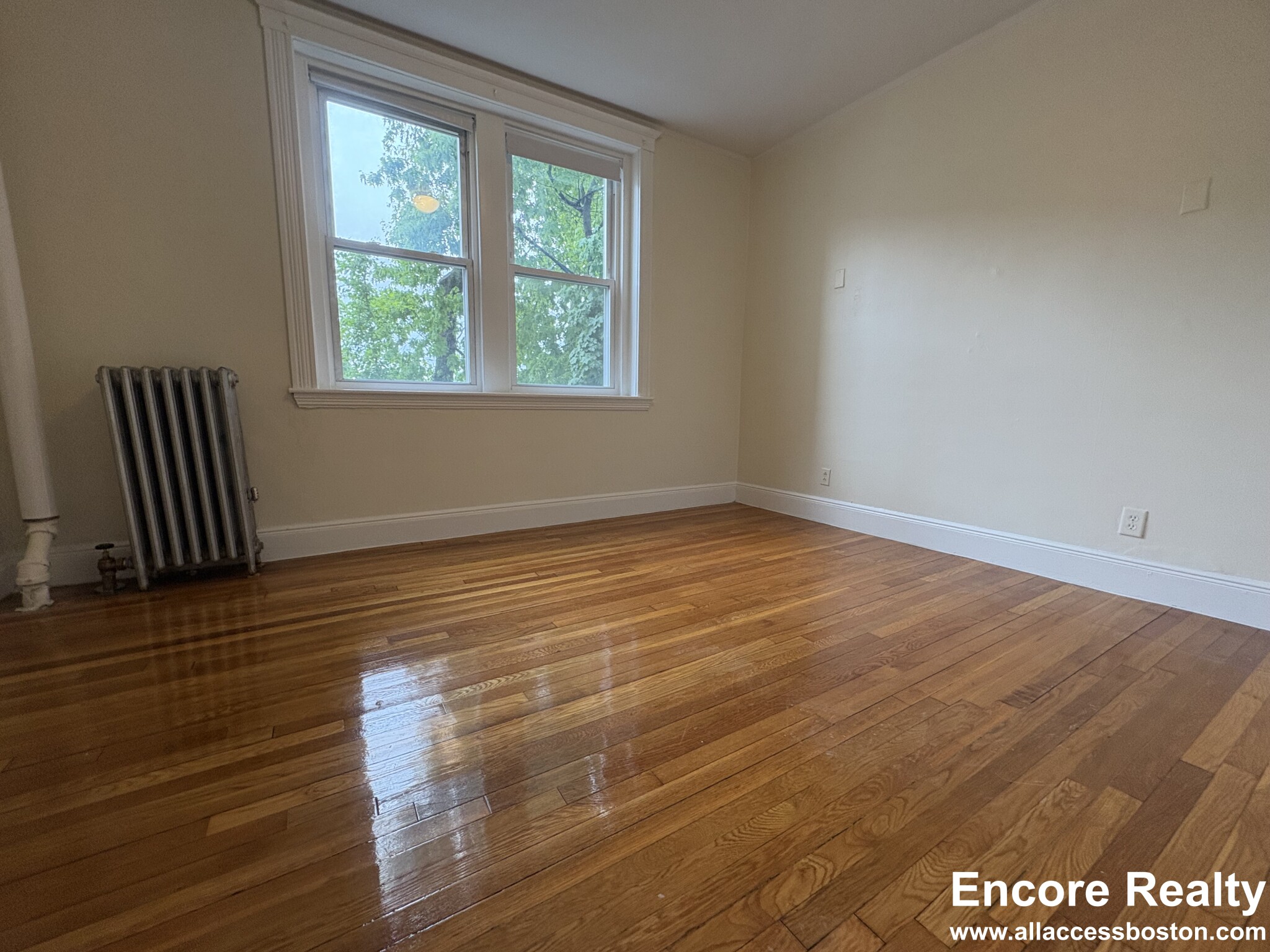 1820 Commonwealth Ave, Brighton