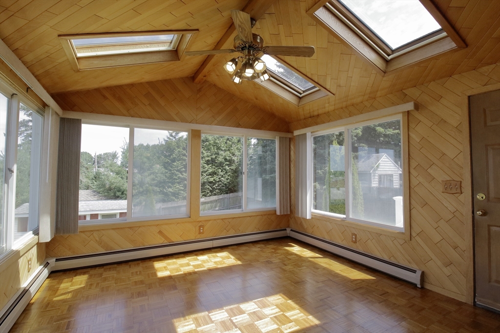 116 Bliss St, Fall River