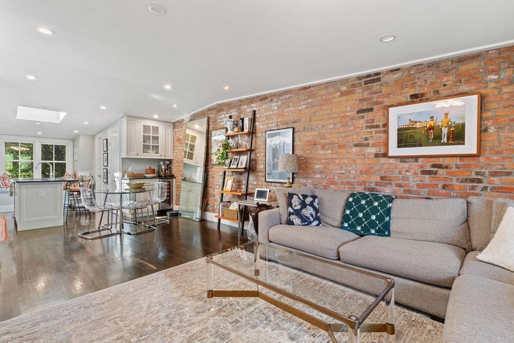 21 Appleton St, South End