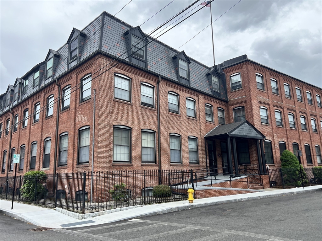 10 Weston Ave, Quincy