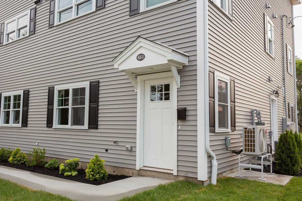 63 Bacon St, Waltham