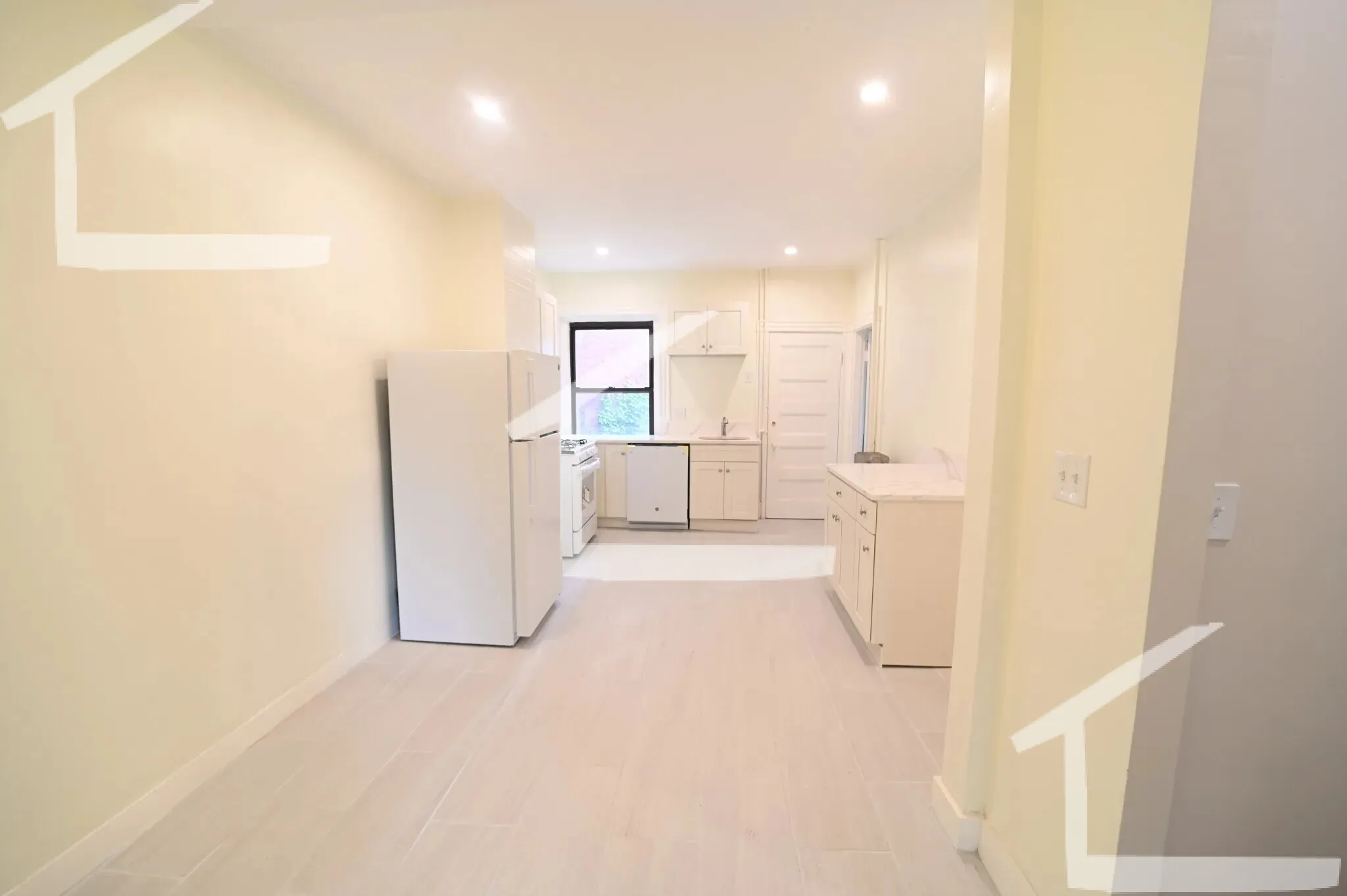 1855 Beacon St, Aspinwall Hill