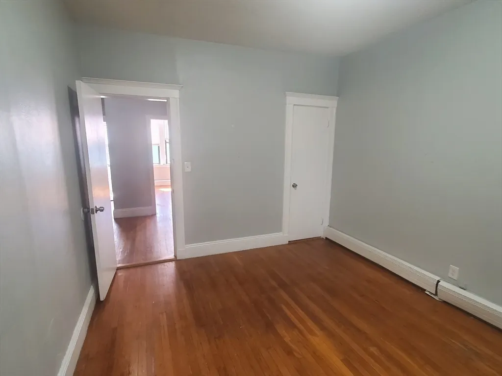 76 Walnut Park, Roxbury