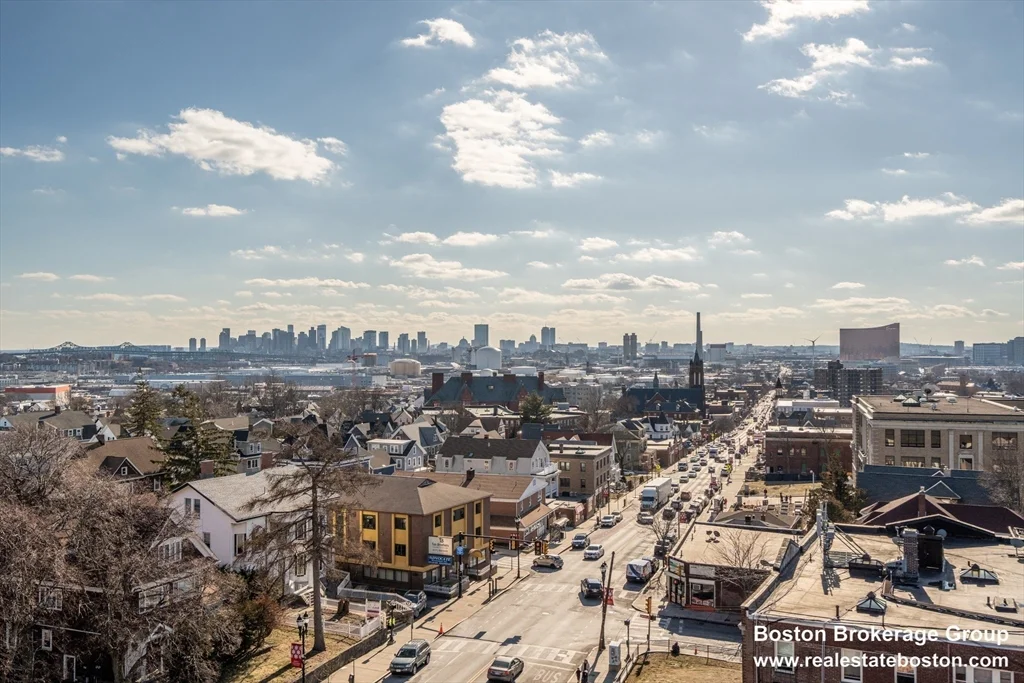 600 Broadway, Everett