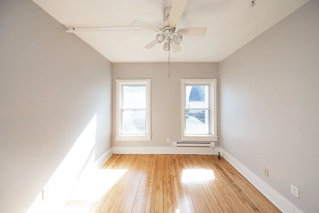 92 Green Hill Pkwa, Worcester