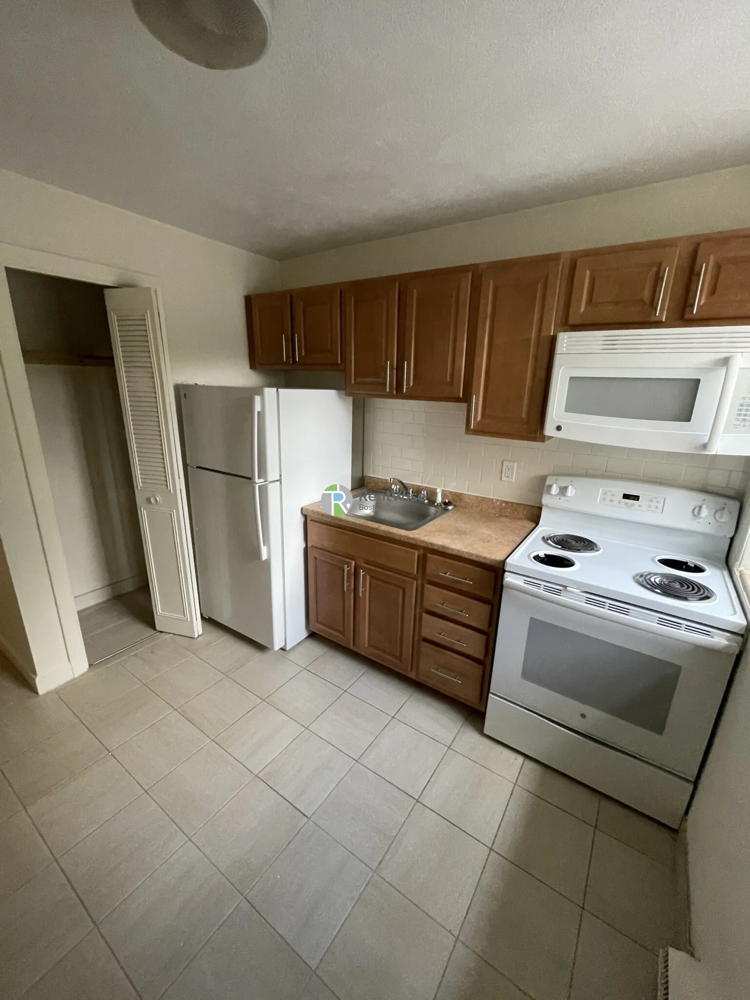 10 Armington St, Allston