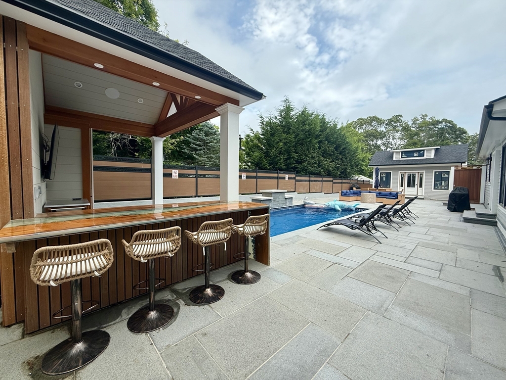 14 Bernard Circle, Tisbury