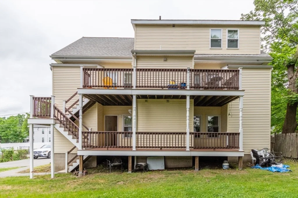 21-1 Spring St, Stoneham