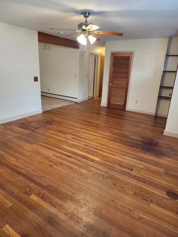 91 Whitcomb Dr, Lancaster