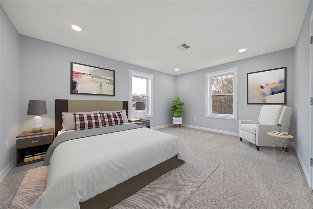 13 Broadway, Raynham Center