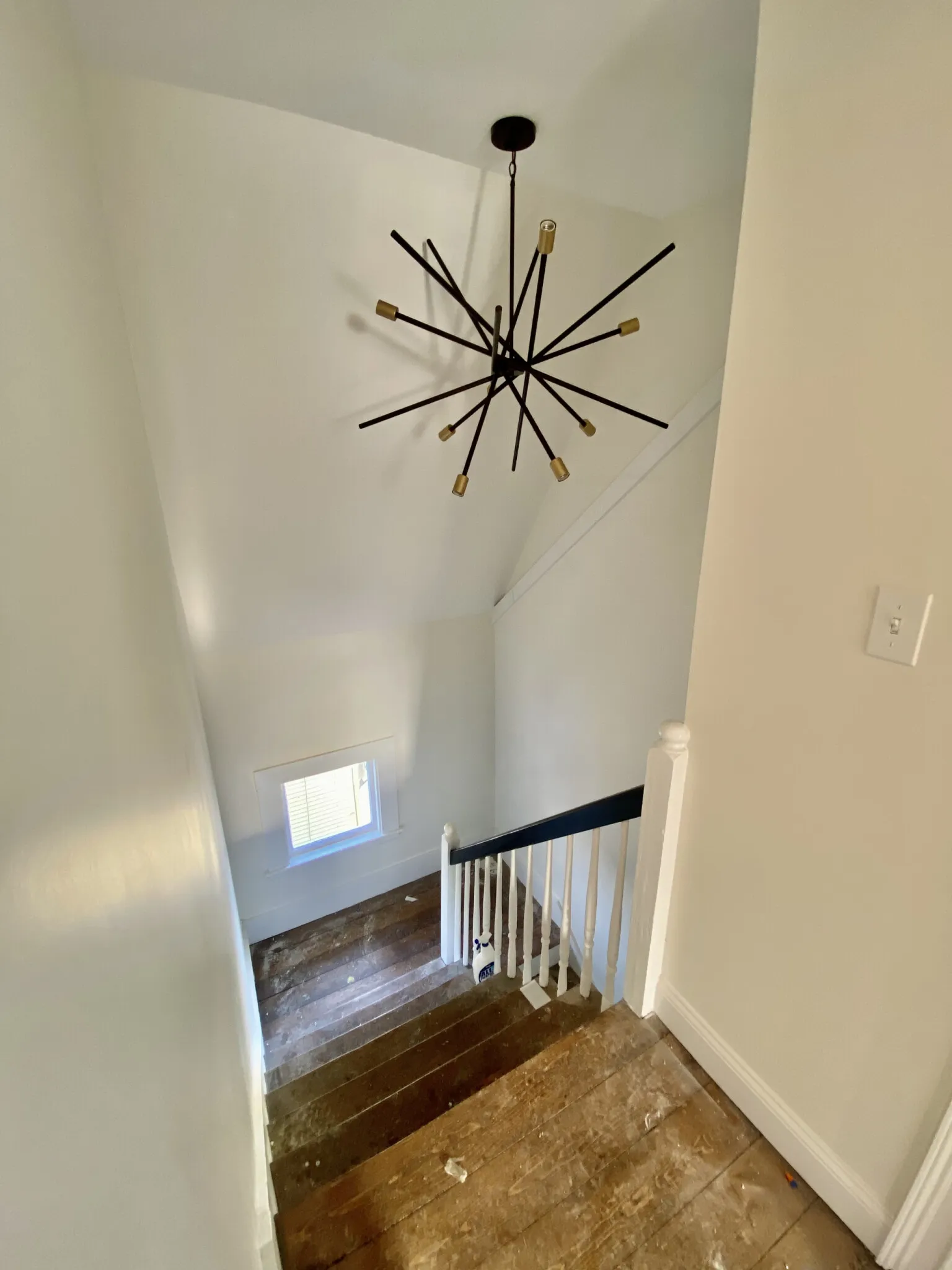 19-21 Bellevue St, Banks Square