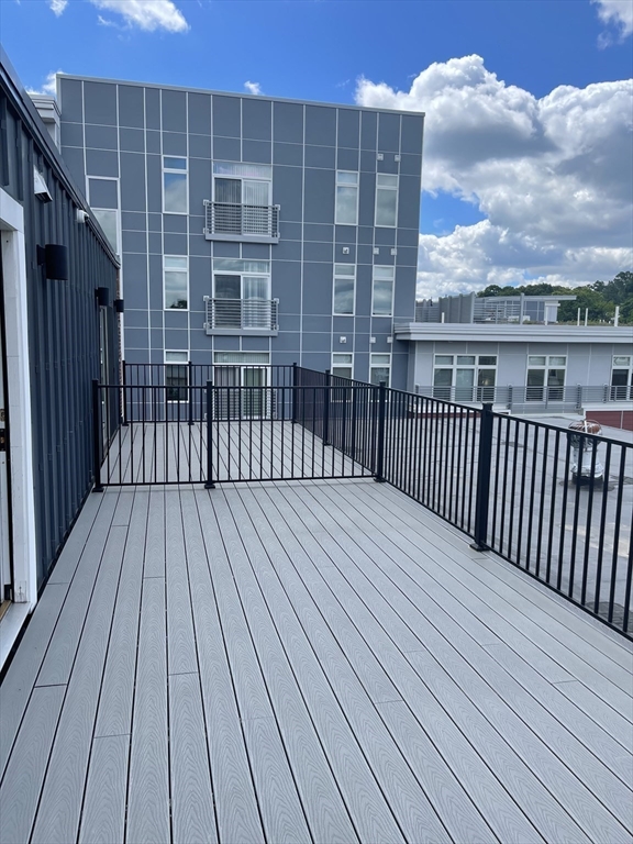 109-111 Tremont St, Brighton