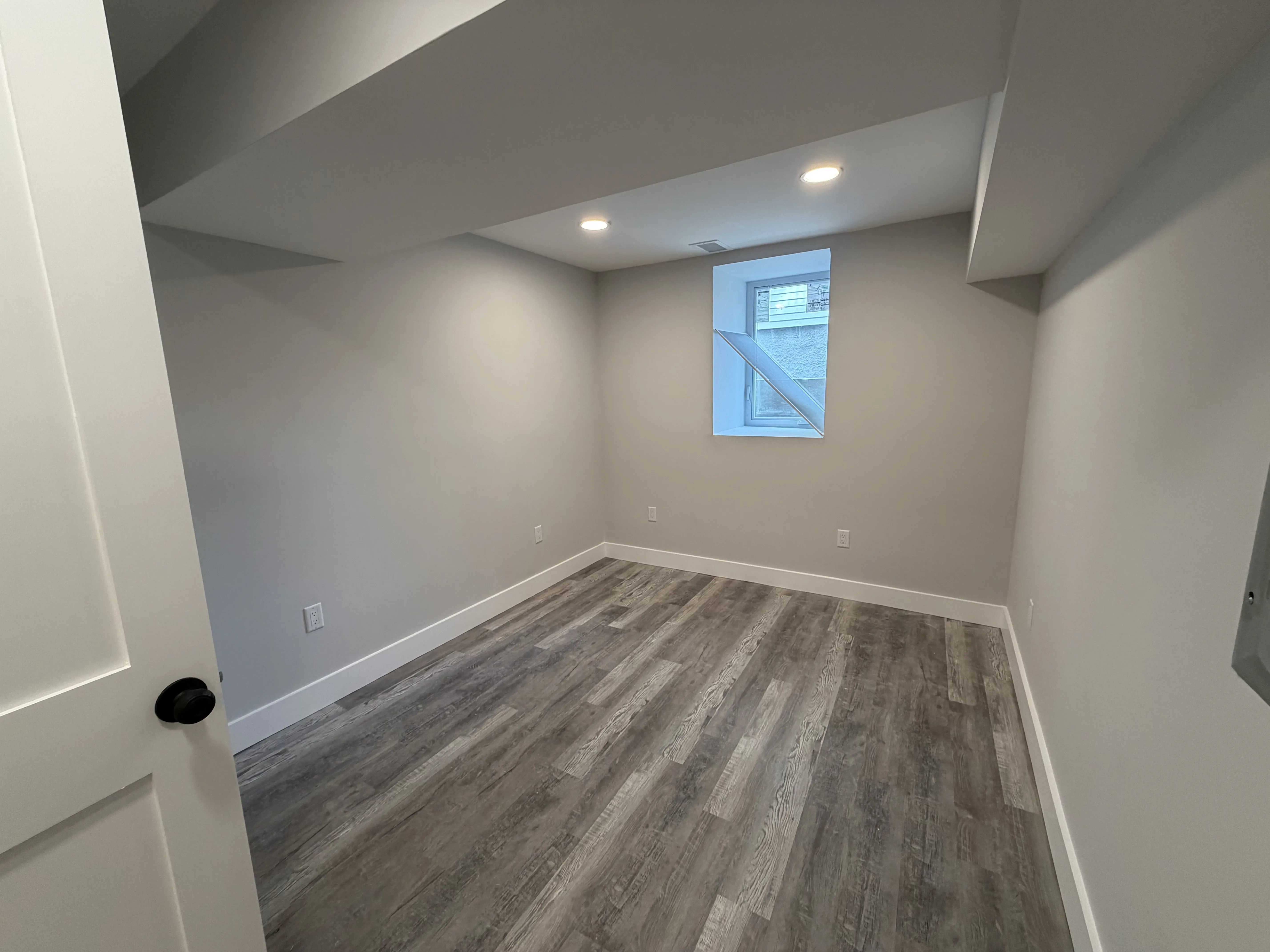 90 Winthrop Shore Dr, Winthrop