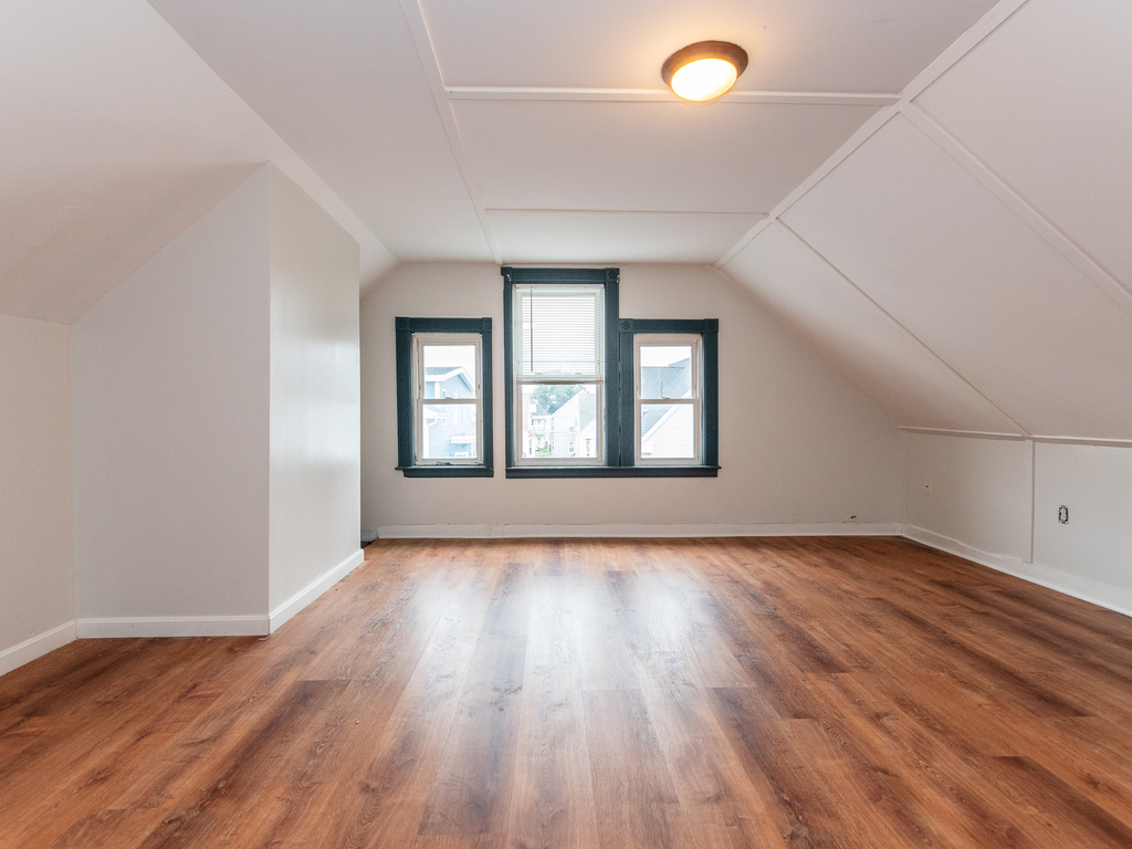 5 bed, 2 bath apartment for rent at 46 Shepton St Unit 2, Dorchester — photo 50 of 64