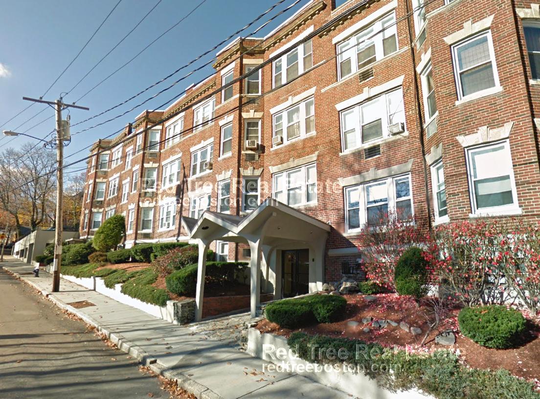 33 Lancaster Ter, Corey Hill