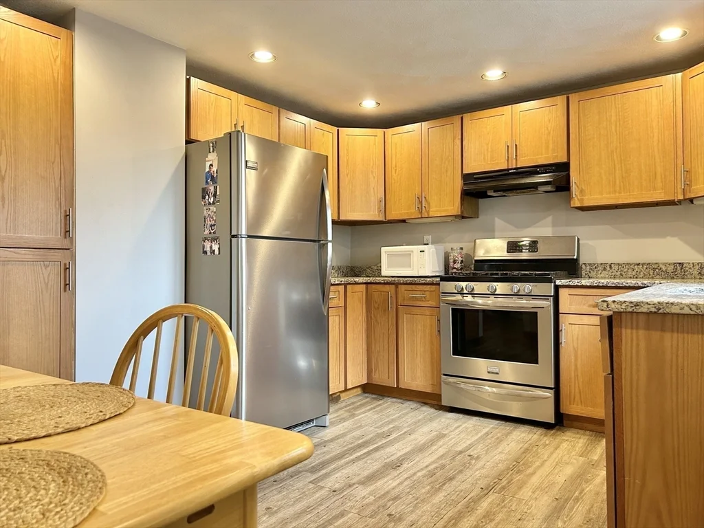 13 Princeton St, Powder House Square