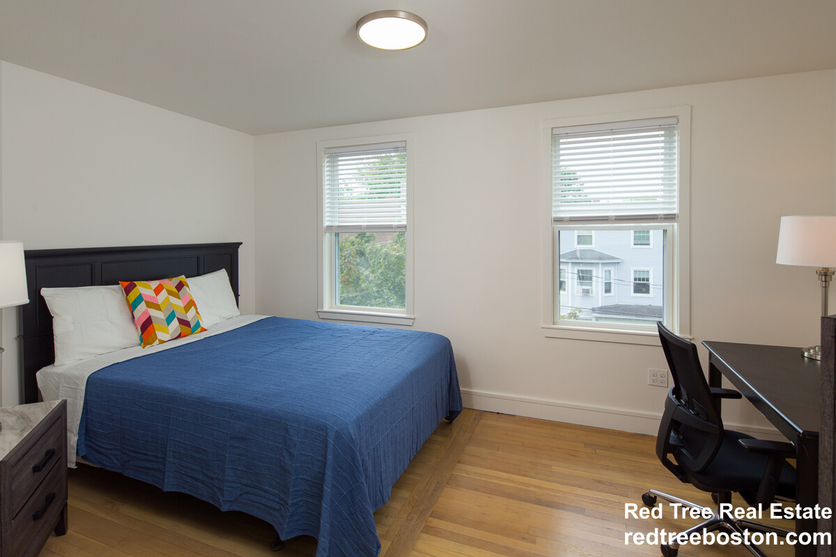 92 Brown St, South Side