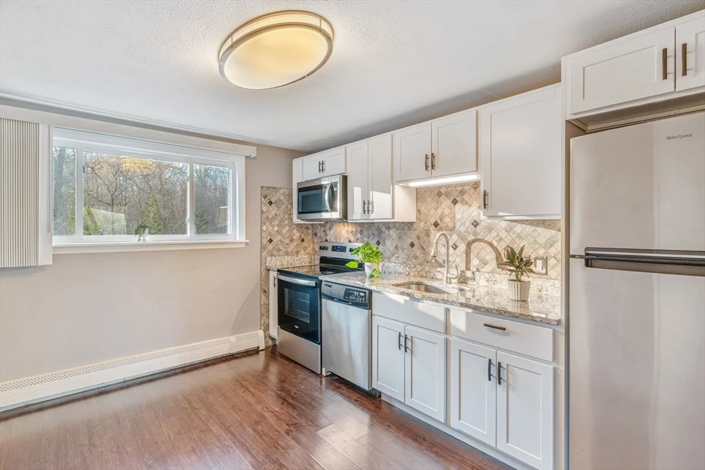 10 Woodcrest, Weymouth