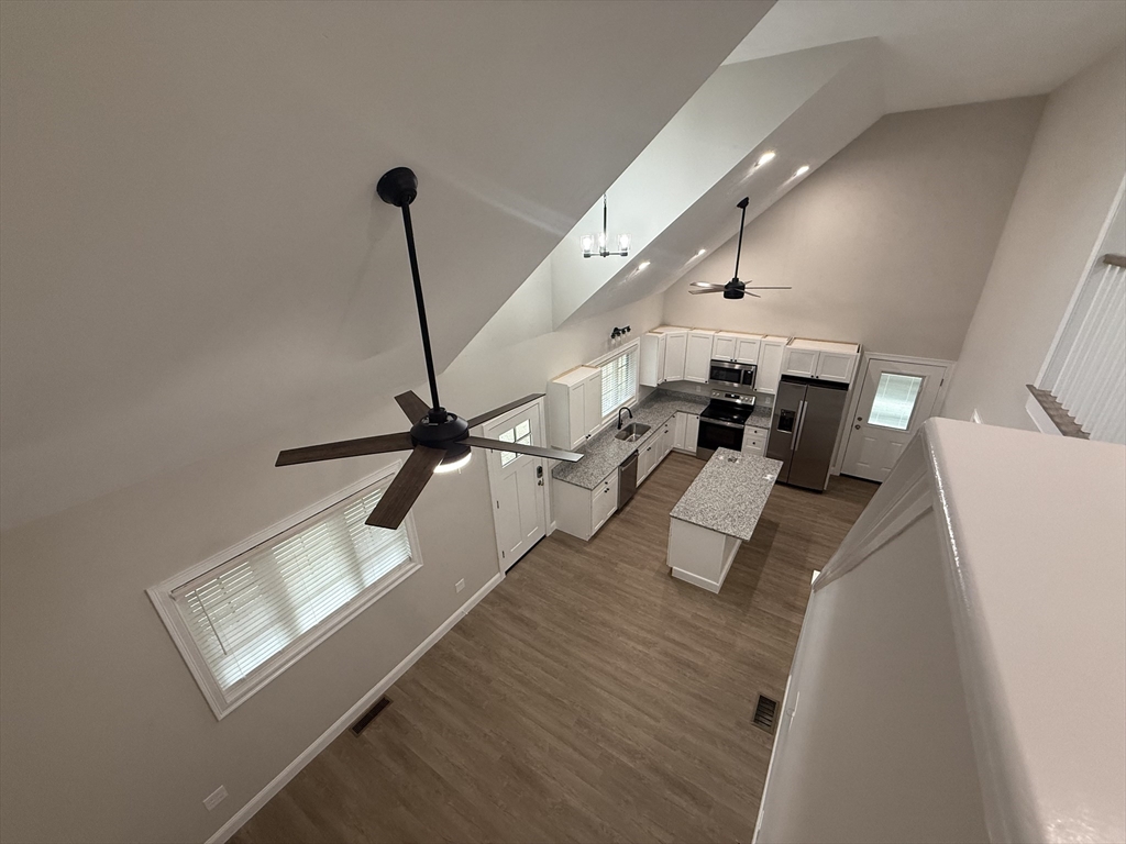 13 Glacier Path, Middleboro