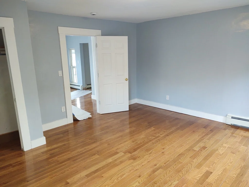 96 Pleasant St, Marlborough