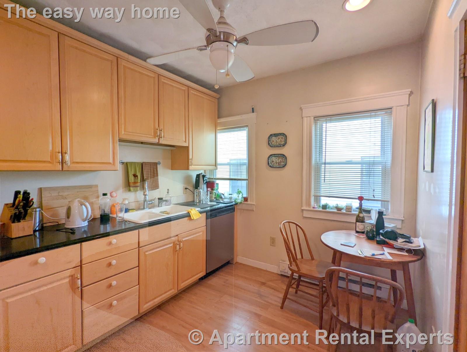 292 Boston Ave, Tufts