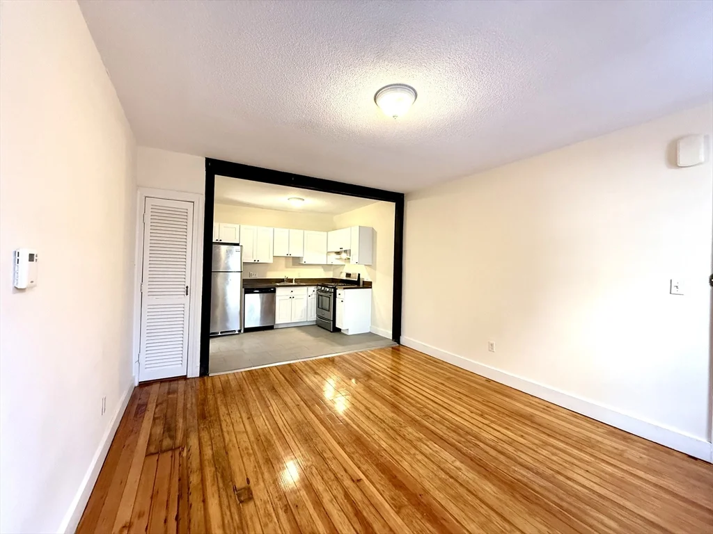 18 Roberts St, Brookline
