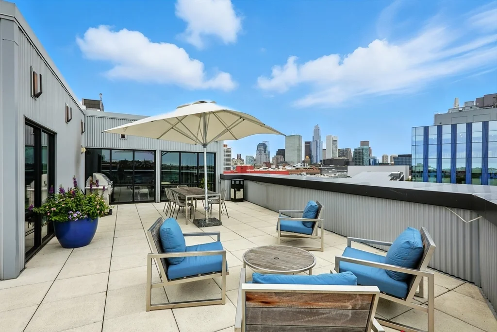 45 W 3rd St, South Boston