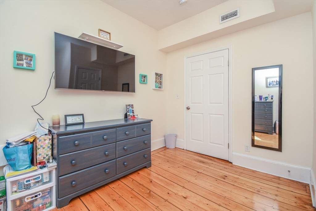 431 Faneuil St, Brighton