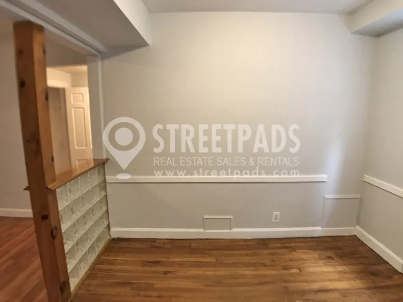 1157 Beacon St, Longwood