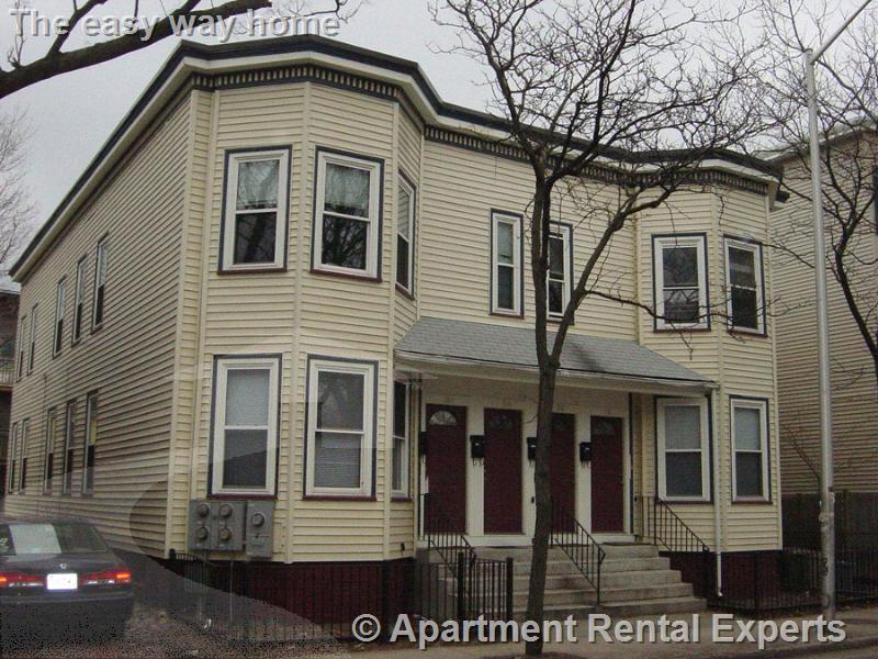 168 Putnam Ave, Riverside