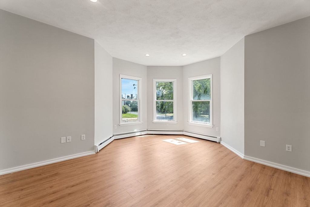 179 Ocean St, Diamond District