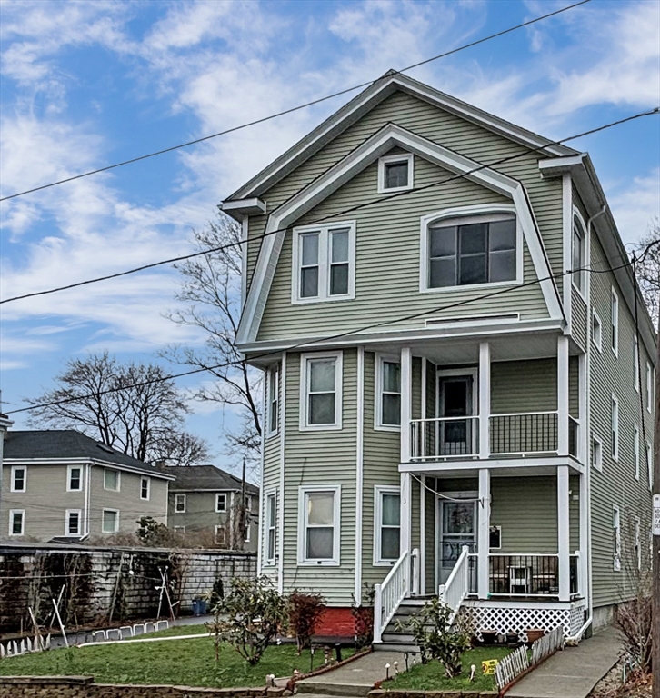 3 Henderson Ave, Worcester