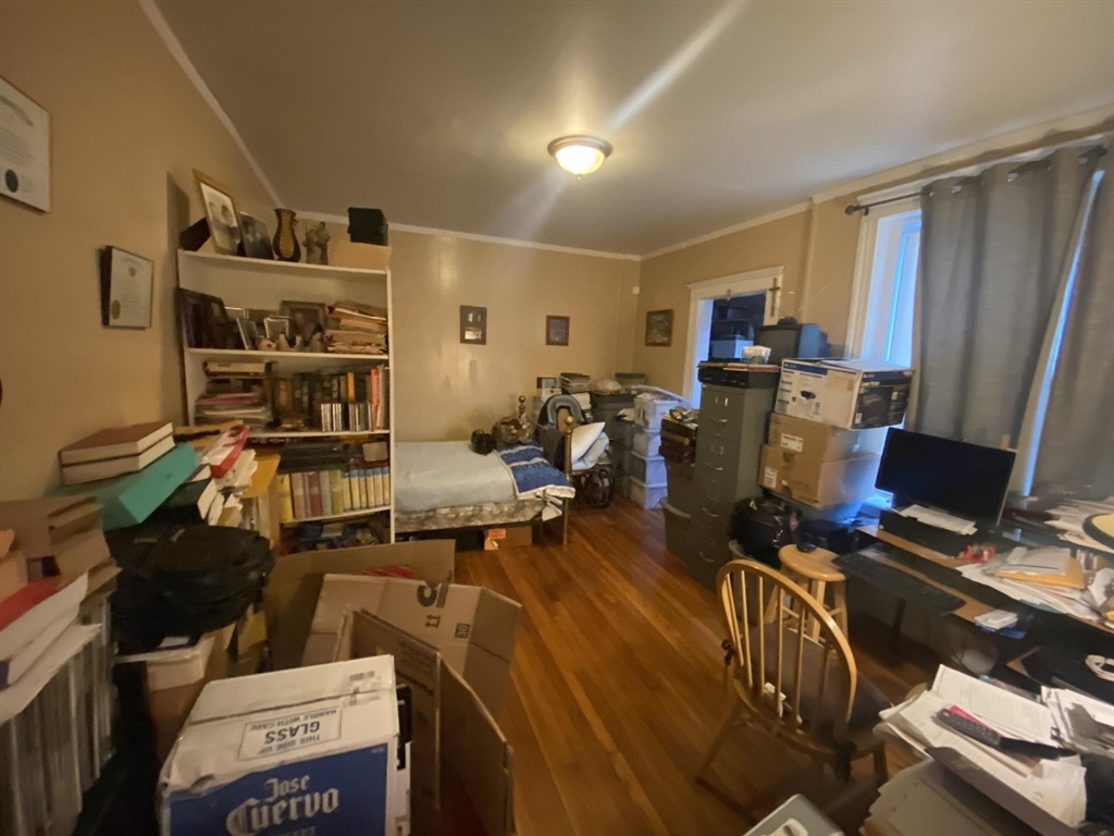 28 Quint Ave, Allston