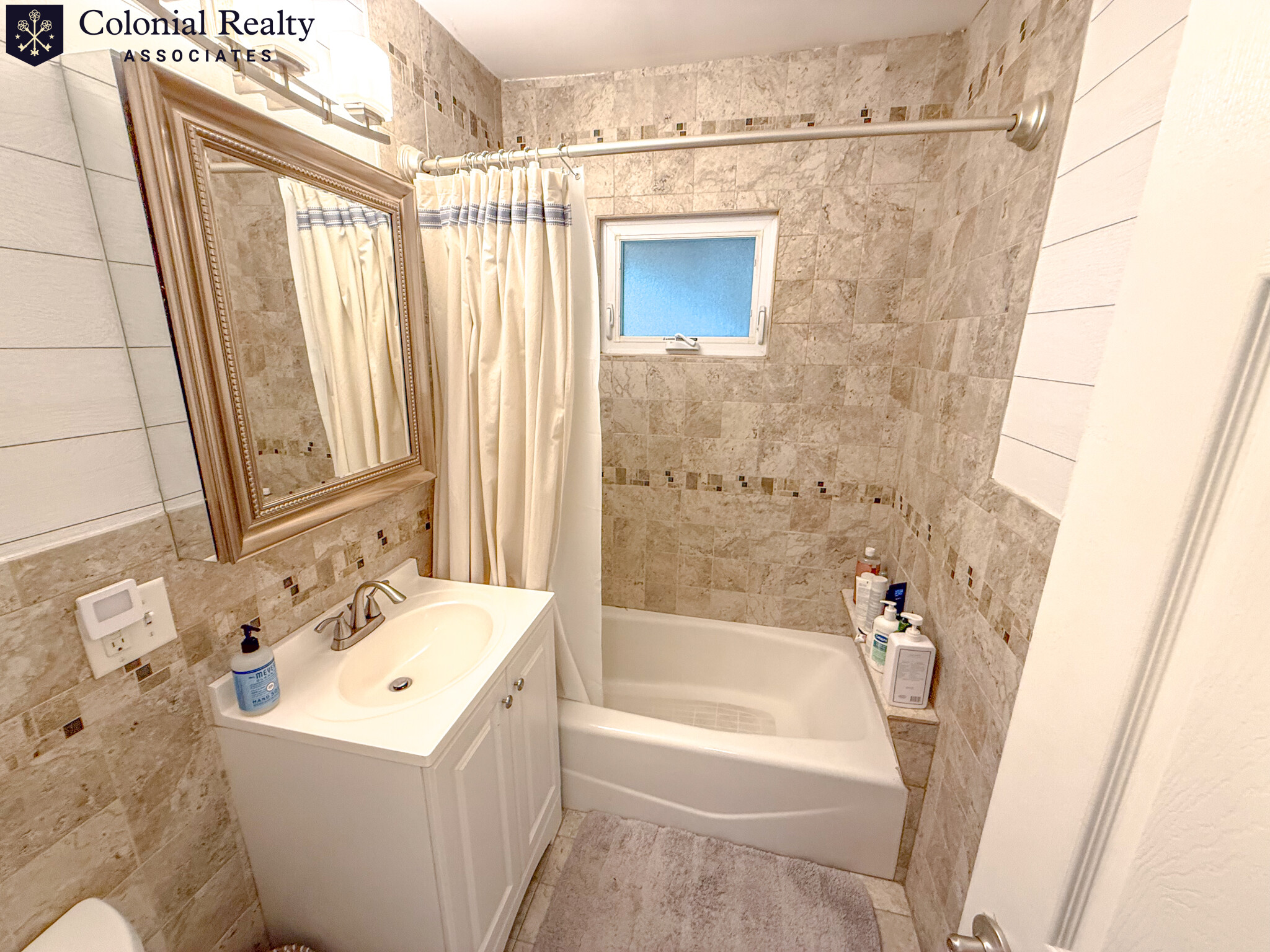 83 Putnam St, East Watertown