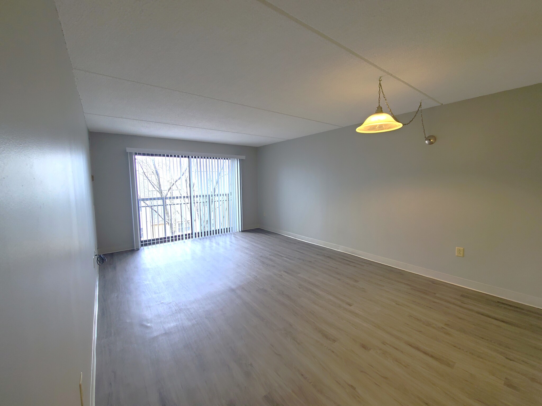100 Ocean View Dr, Dorchester