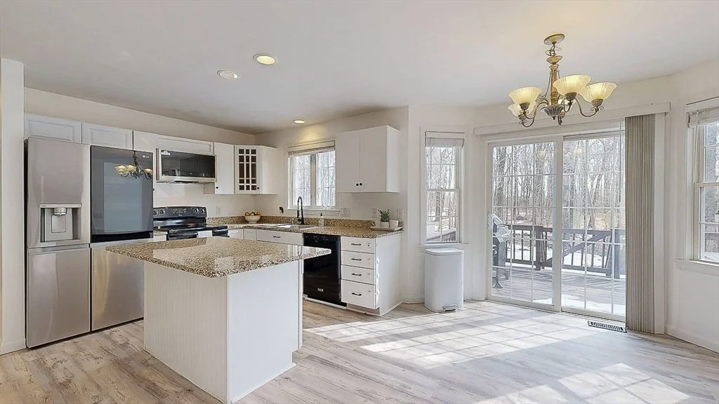 12 Coldbrook Rd, Millbury