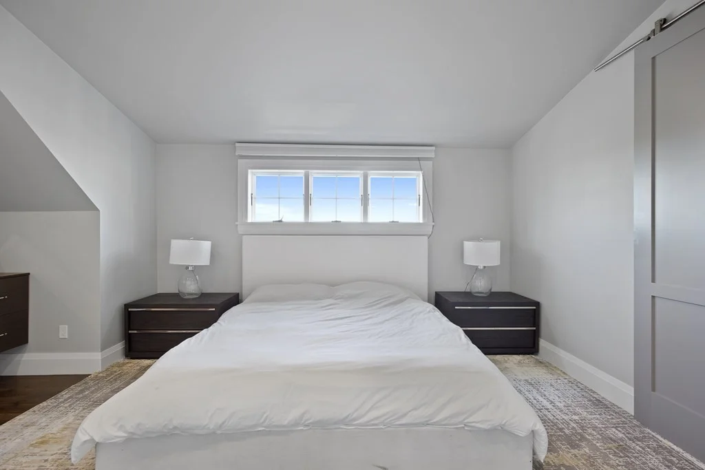 719 E 2nd St, South Boston