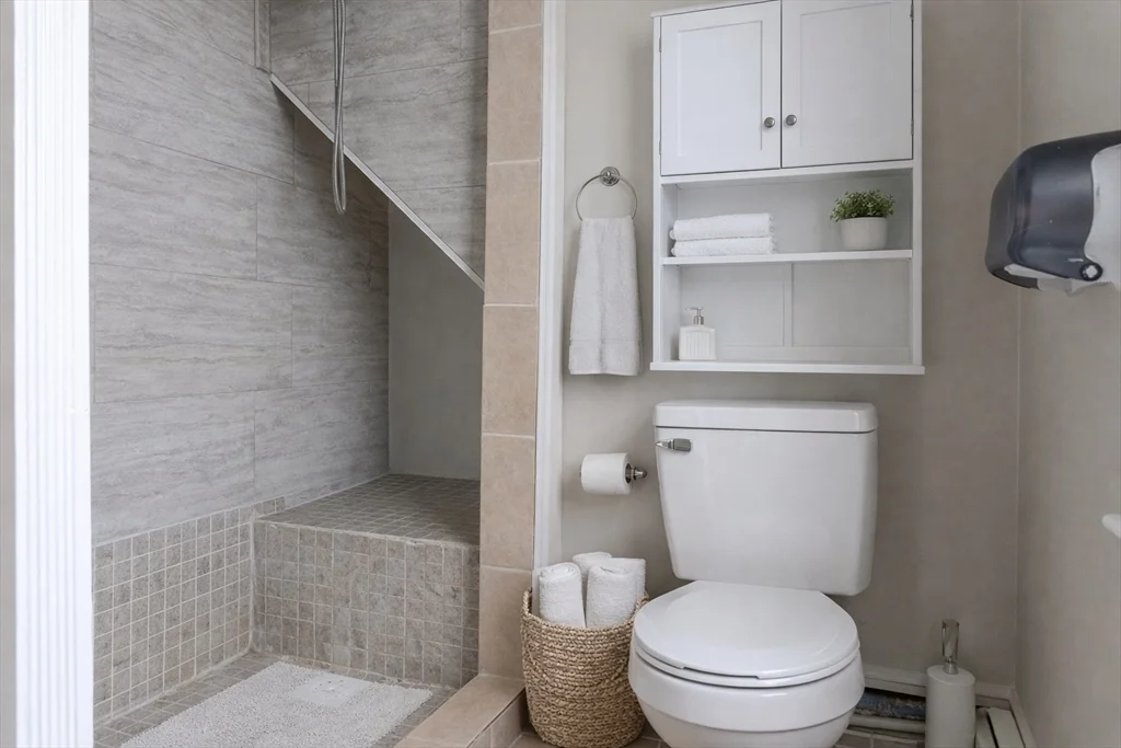 21 John St, Attleboro