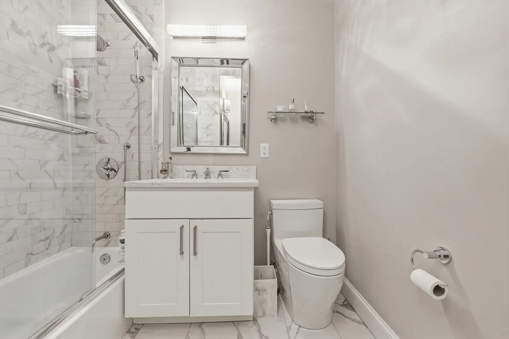 65 E India Row, Downtown